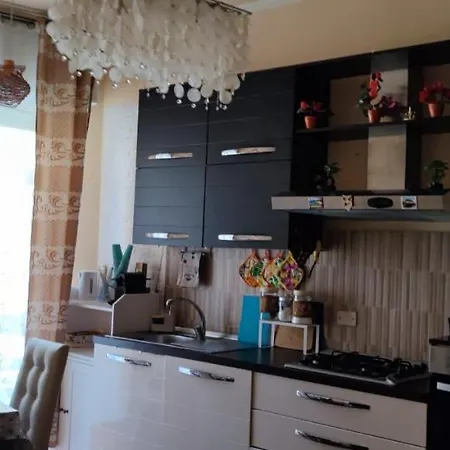 Azzurra - 850 M Al Mare - 75 Mq - Balconata Vivibile - Wi-fi - Pay Tv Gratis - Posteggio Auto Condominiale Non Assegnato Appartamento