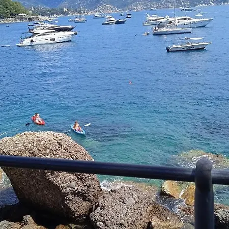 Azzurra - 850 M Al Mare - 75 Mq - Balconata Vivibile - Wi-fi - Pay Tv Gratis - Posteggio Auto Condominiale Non Assegnato