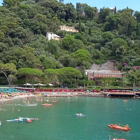 Azzurra - 850 M Al Mare - 75 Mq - Balconata Vivibile - Wi-fi - Pay Tv Gratis - Posteggio Auto Condominiale Non Assegnato Appartamento Rapallo