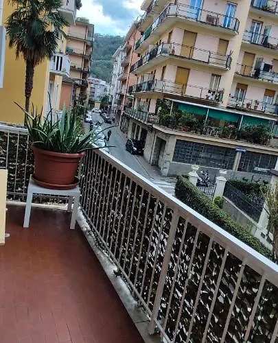 Azzurra - 850 M Al Mare - 75 Mq - Balconata Vivibile - Wi-fi - Pay Tv Gratis - Posteggio Auto Condominiale Non Assegnato * Rapallo