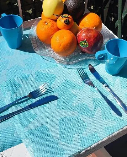 Appartamento Azzurra - 850 M Al Mare - 75 Mq - Balconata Vivibile - Wi-fi - Pay Tv Gratis - Posteggio Auto Condominiale Non Assegnato Rapallo