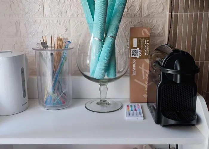 Appartamento Azzurra - 850 M Al Mare - 75 Mq - Balconata Vivibile - Wi-fi - Pay Tv Gratis - Posteggio Auto Condominiale Non Assegnato *