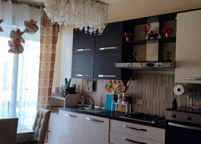 Azzurra - 850 M Al Mare - 75 Mq - Balconata Vivibile - Wi-fi - Pay Tv Gratis - Posteggio Auto Condominiale Non Assegnato Appartamento