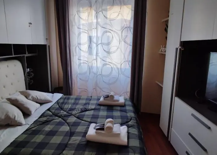 Azzurra - 850 M Al Mare - 75 Mq - Balconata Vivibile - Wi-fi - Pay Tv Gratis - Posteggio Auto Condominiale Non Assegnato Рапалло